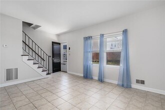 412 Bellevue Ave in Newport, RI - Building Photo - Building Photo
