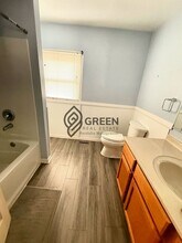 1071 E Broadway St in Bradley, IL - Building Photo - Building Photo