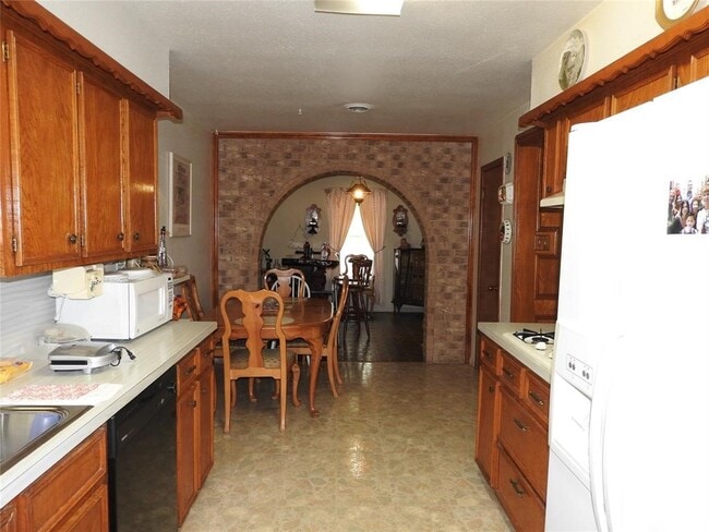 property at 21547 Binford Rd