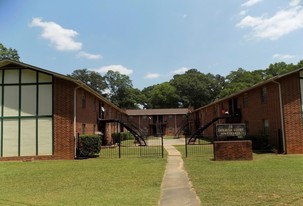 Fairburn Village Apartamentos