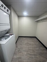 326 4th St in Hudson, IA - Building Photo - Building Photo