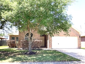 5119 Westwood Pines Dr in Katy, TX - Building Photo