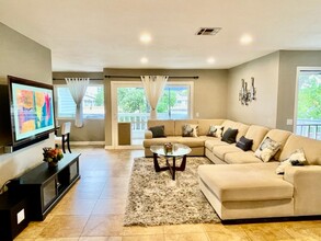831 W Fletcher Ave in Orange, CA - Building Photo - Building Photo