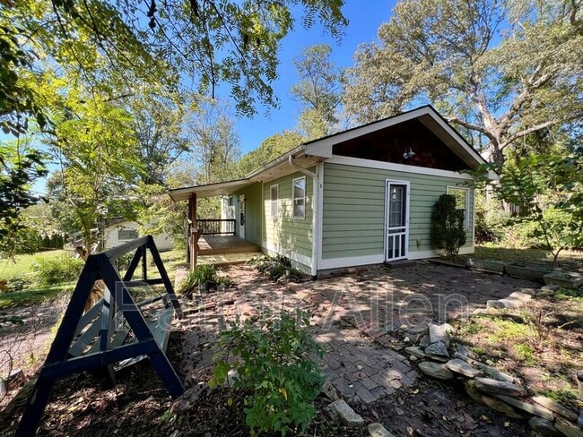 property at 5 Shady Cove Ln
