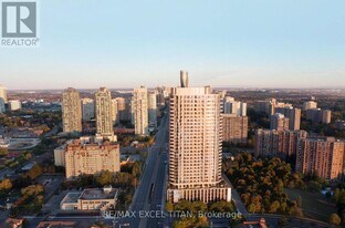 1 Fairview Rd E in Mississauga, ON - Building Photo