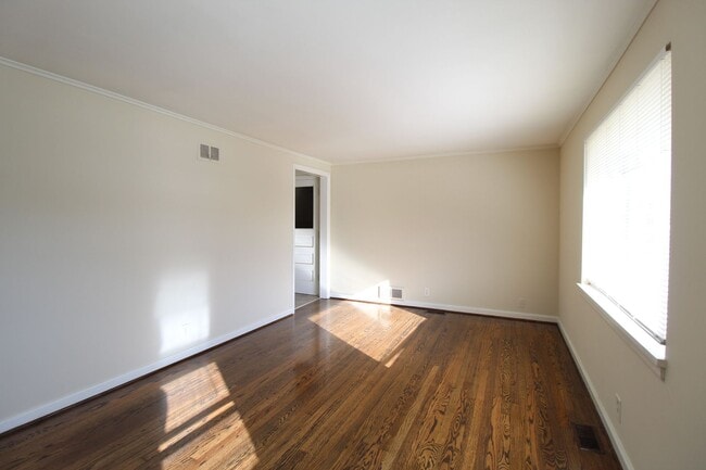 2 E 85th St in Kansas City, MO - Building Photo - Building Photo