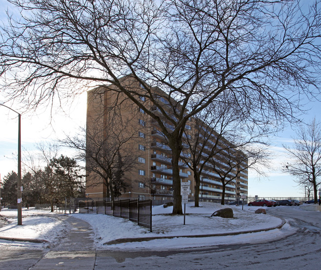 Kennedy Place in Toronto, ON - Building Photo - Building Photo