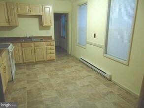 10 Strode Ave in Coatesville, PA - Building Photo - Building Photo