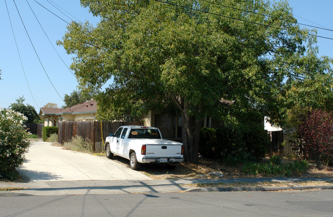 1255 Martha Way in Santa Rosa, CA - Building Photo