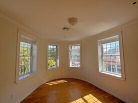 14 Quincy St, Unit 2 in Medford, MA - Building Photo