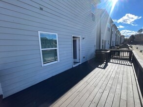 525 Ruths Dr in Holly Springs, GA - Building Photo - Building Photo