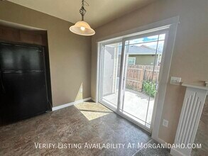 9221 W Brogan Dr in Boise, ID - Building Photo - Building Photo