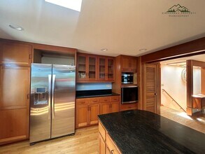 320 Sunset Dr in Eugene, OR - Building Photo - Building Photo