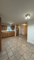 6 Lower Gilman St, Unit 8 in St. Albans, VT - Building Photo