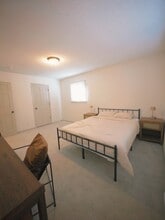 9381 Bass Creek Cir N in Minneapolis, MN - Foto de edificio - Building Photo