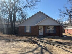 1004 Creekside Pl in Oxford, MS - Building Photo