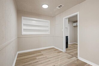 4401 Odessa Ave in Fort Worth, TX - Foto de edificio - Building Photo