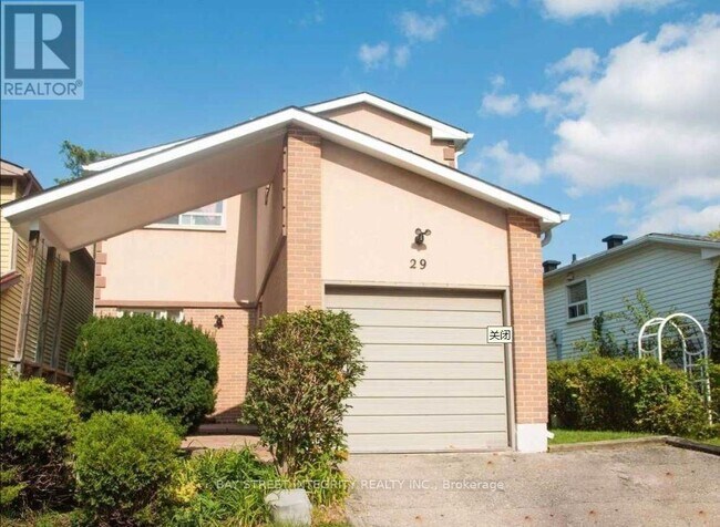 property at 29 Snowshoe Crescent
