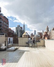 326 E 35th St, Unit 62 in New York, NY - Building Photo - Building Photo