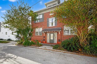 711 Fargo St in Houston, TX - Building Photo