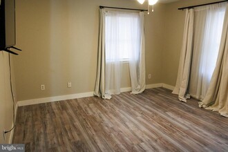 13001 Beech Ln in Greensboro, MD - Building Photo - Building Photo