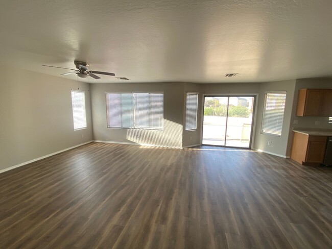 2546 S 88th Ln in Tolleson, AZ - Building Photo - Building Photo