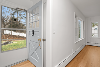 148 Old Mill Rd in Greenwich, CT - Building Photo - Building Photo