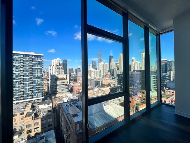 property at 222 W Hubbard St