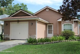 11202 Mikris Dr S in Jacksonville, FL - Building Photo