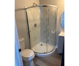 3325 E Monument St in Baltimore, MD - Foto de edificio - Building Photo