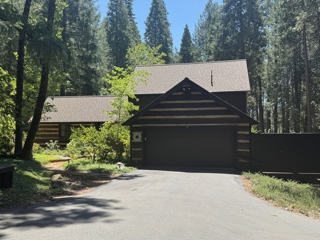 13216 Tranquility Ln in Nevada City, CA - Building Photo - Building Photo