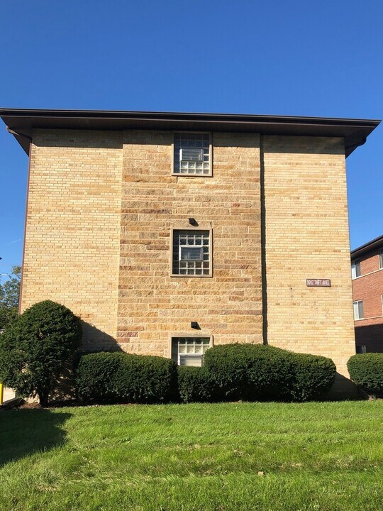 1007 Taft Ave in Wheaton, IL - Building Photo