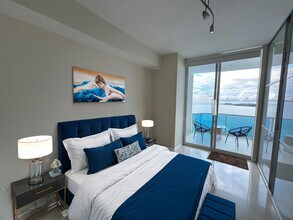 725 NE 22nd St, Unit 10E in Miami, FL - Building Photo - Building Photo