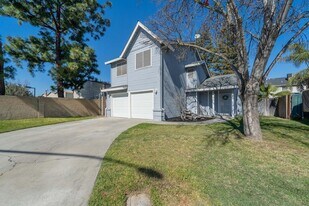 1925 Spice Ct in Modesto, CA - Building Photo