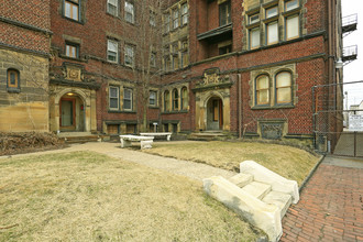 Dixson Hall Apartments in Cleveland, OH - Building Photo - Building Photo