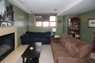 918 N Paulina St, Unit A01W in Chicago, IL - Foto de edificio - Building Photo