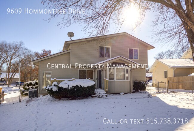 9609 Hammontree Dr in Urbandale, IA - Building Photo - Building Photo