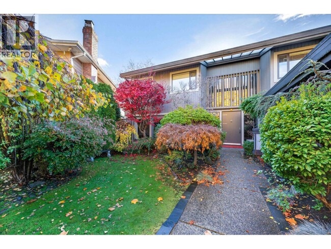 5891 Laurelwood Ct in Richmond, BC - Building Photo - Building Photo