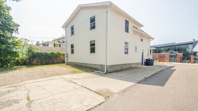 1441 S State St in Ann Arbor, MI - Building Photo - Building Photo