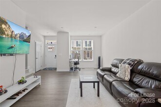 9338 Mallard Mls Dr in Charlotte, NC - Building Photo - Building Photo