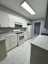 1920 Cherry Ln in Northbrook, IL - Building Photo - Building Photo