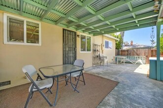 6229 Donnelly Ln in Sacramento, CA - Building Photo - Building Photo