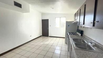 605 Meadow Rd in Canutillo, TX - Building Photo - Building Photo