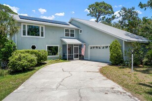 183 Shady Pine Ln in Nokomis, FL - Building Photo