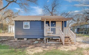 100 Ross St in Huntsville, TX - Building Photo - Building Photo