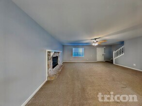 2445 Hillboro Cir S W in Marietta, GA - Foto de edificio - Building Photo