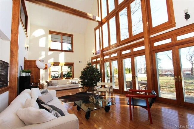 114 Mt Pleasant Ave in Mamaroneck, NY - Building Photo - Building Photo