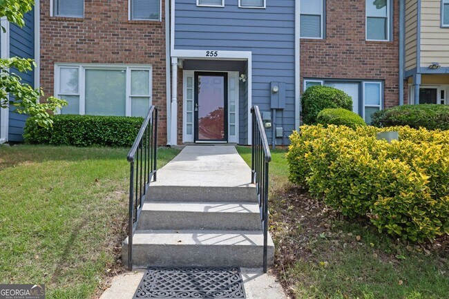 255 Triple Oaks Dr in Tucker, GA - Building Photo - Building Photo