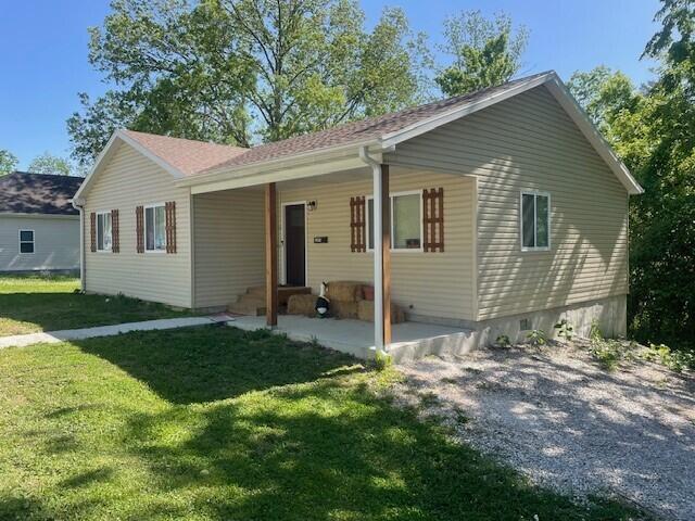 105 Olive St in Fayette, MO - Building Photo