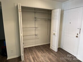 1323 Queens Rd in Charlotte, NC - Building Photo - Building Photo